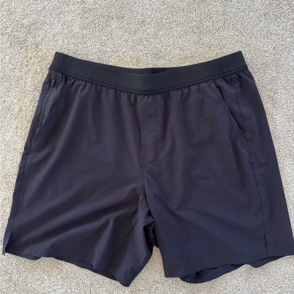 Ten Thousand Men’s Interval Short